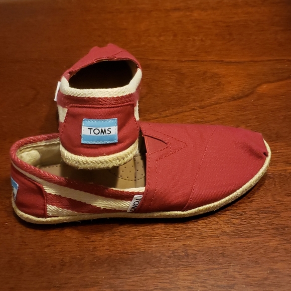 Toms red striped canvas slip ons - Picture 1 of 8